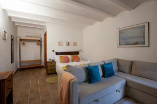 Apartamentos Turísticos Lobelia Suites - La Garrovilla - 1