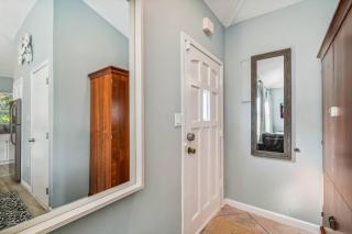 Stunning Guesthouse Close to River - Port Richey - 4
