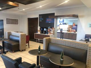Holiday Inn Express Hotel & Suites Woodward Hwy 270 by IHG - Woodward - 2