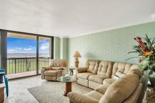 Beautiful Ocean Views and Spacious Elegant Comfort Indoors in This 3 Bedroom 3 Bath with Den - Port Aransas - 0