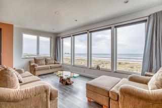 The Sand Castle - Meredith Lodging - Rockaway Beach - 1
