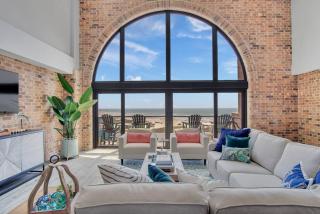 Split Level Pentouse with Floor to Ceiling Arched Window and Panoramic View of the Coast - Port Aransas - 7