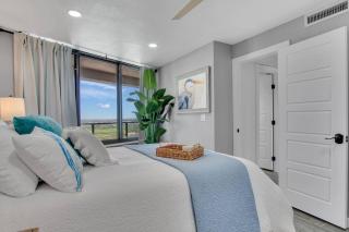 Split Level Pentouse with Floor to Ceiling Arched Window and Panoramic View of the Coast - Port Aransas - 3