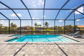 Waterfront w pool & hot tub - Villa Azure - Roelens Vacations - 9