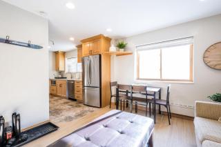 Powder Hound 1 Bedroom Brighton Chalet - Brighton - 8