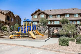 Coral Ridge 4266 Desert Retreat - Washington - 8