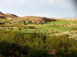 Lofts 13 4-bedroom Modern Loft Steps from the Pool - 3