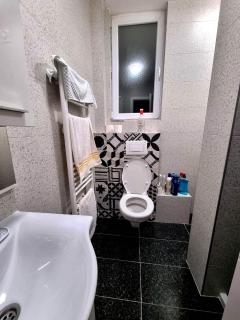 Airport Penthouse Apartments - 6
