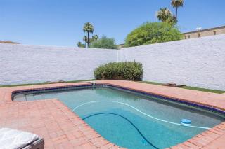 Spacious Arcadia Lite house w pool mtn views - Phoenix - 9