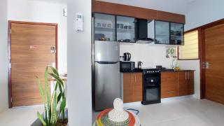 Superbly Modern and Airy Two Bedroom Seaside Apartment with Balcony - Bijilo - 6