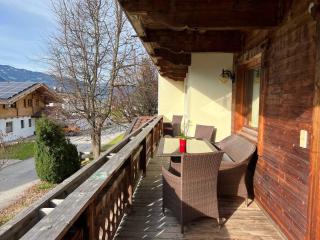 Ferienwohnung Platzhirsch Panorama View Balkon, Gartensauna, Garten, Grillplatz - Stumm - 2