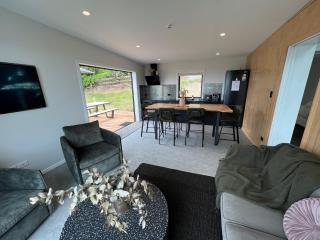 Hidden Valley Waiheke - Palm Beach - 3