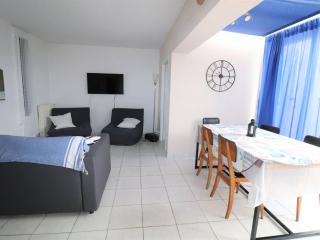 Maison Méditerranéenne 60m² avec Patio et Parking Privé, à 5min de la Plage, 3 Pièces Confortables - FR-1-307-6 - Le Grau-du-Roi - 8