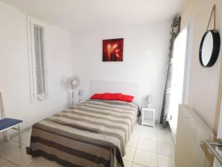 Maison Méditerranéenne 60m² avec Patio et Parking Privé, à 5min de la Plage, 3 Pièces Confortables - FR-1-307-6 - Le Grau-du-Roi - 3