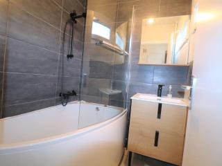 Maison Méditerranéenne 60m² avec Patio et Parking Privé, à 5min de la Plage, 3 Pièces Confortables - FR-1-307-6 - Le Grau-du-Roi - 1