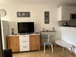 Studio cabine avec parking, lave-linge, lave-vaisselle, proche plage et commerces - FR-1-702-17 - 6