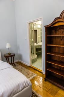 Luxury Downtown 3 Bedroom Apartment by Synagoge with Beautiful View - 4
