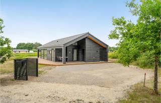 Cozy Home In Grenaa With Kitchen - Brøndstrup - 1