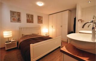 4 Bedroom Awesome Home In Le Val - Le Val - 6