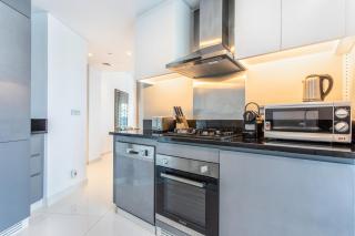 The S Holiday Homes Canal view Studio and One Bedroom Apartments, Damac Maison Prive - 5