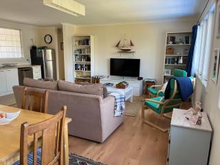 Anchorage Waterfront Retreat - 2