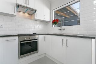 West Beach Escape #Entire house with pool - 6