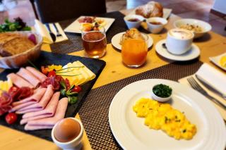 Wellness Hotel Zlatá Lípa - Děčín - 5