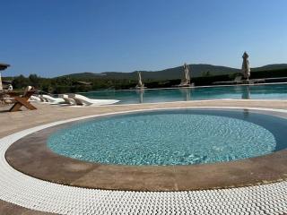 Enjoy playing golf, stay where luxury meets peace. - Bodrum - 2