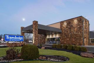 Travelodge by Wyndham Coffeyville - Coffeyville - 6