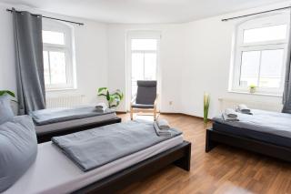 Schicke Wohnung mit 3 Schlafzimmern, vollausgestatteter Küche & Bad - Bettwäsche, Handtücher und WiFi inklusive - Chemnitz - 8