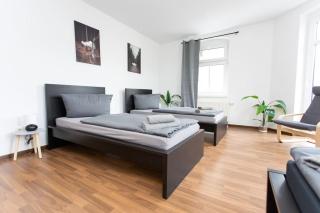 Schicke Wohnung mit 3 Schlafzimmern, vollausgestatteter Küche & Bad - Bettwäsche, Handtücher und WiFi inklusive - Chemnitz - 9