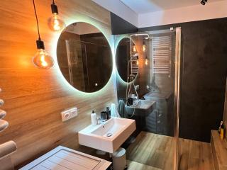 Warsaw Downtown View 3 ROOMS 60m2+ FREE GARAGE 2km Old Town Metro 9min tram - Warsaw - 3