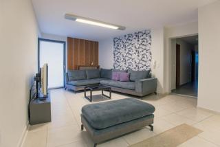 Spacious Fully Equipped 3BD 2Bath Apt in the heart of city with Balconies AC and fast WIFI #1 - Heraklion - 5