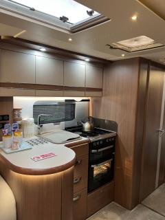 Self Contained Holiday Home Caravan - Corsham - 7