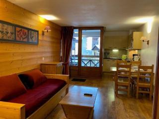 Studio chaleureux à Brides les Bains - 4 pers, 28 m², balcon, parking, proche thermes - FR-1-512-252 - Brides-les-Bains - 8