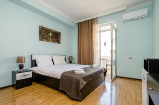 Rustaveli Three Bedroom Apartment with Amazing views - Tbilisi - 7