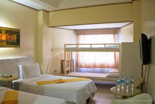 Whiterock Beach Hotel and Waterpark - Subic - 8