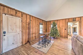 Wilburton Cabin with Fire Pit, Mountain Views! - Wilburton - 5