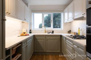 Island Views by Grandeur Property - Poole - 8