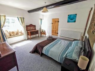 Bengough's Annexe - Berkeley - 5
