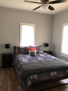 Historic 1920 Bungalow Minutes from DTSP - São Petersburgo - 5