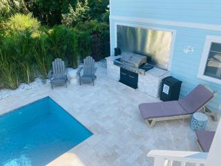 Pass-A-Grille Key West Style Main House Pool BBQ - St Pete Beach - 7