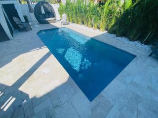 Pass-A-Grille Key West Style Guest House Pool BBQ - 9