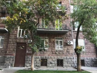 Spacious 1 Bedroom in Yerevan - Erevan - 4