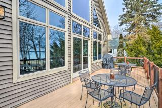 Lakefront Roscommon Home with Game Room and Dock! - Roscommon - 9