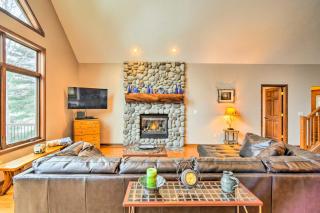 Lakefront Roscommon Home with Game Room and Dock! - Roscommon - 7