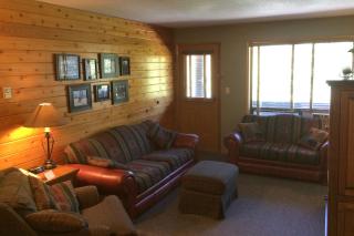 Griz Inn RMC Rentals by Park Vacation Management - 3