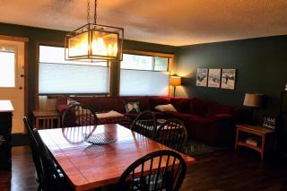 Griz Inn RMC Rentals by Park Vacation Management - 2