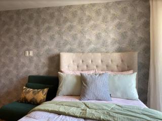 Ty's Haven-PineSuites Tagaytay Condo - Tagaytay - 1