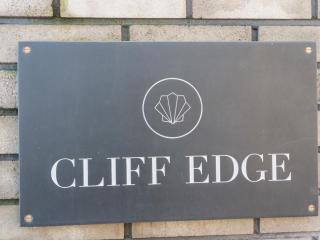 33 Cliff Edge - 9